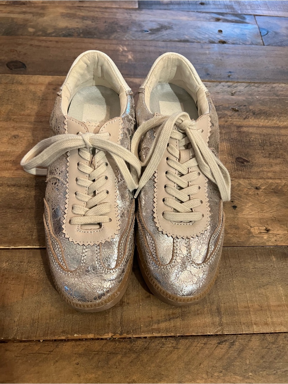 Dolce Vita Womens Metallic Leather Lace-Up Sneakers in Beige
